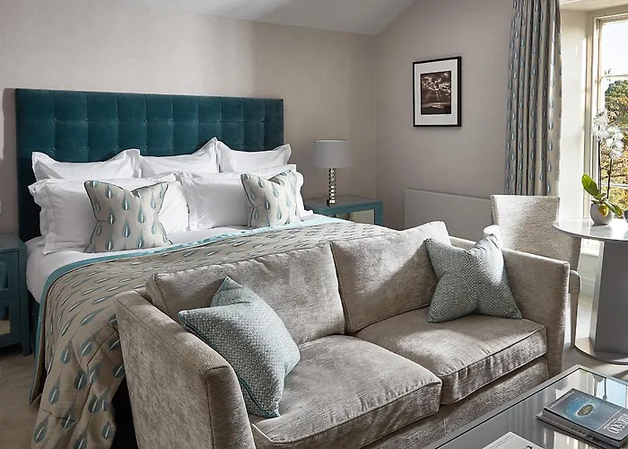 Top Dog-Friendly Accommodations in Windermere UK